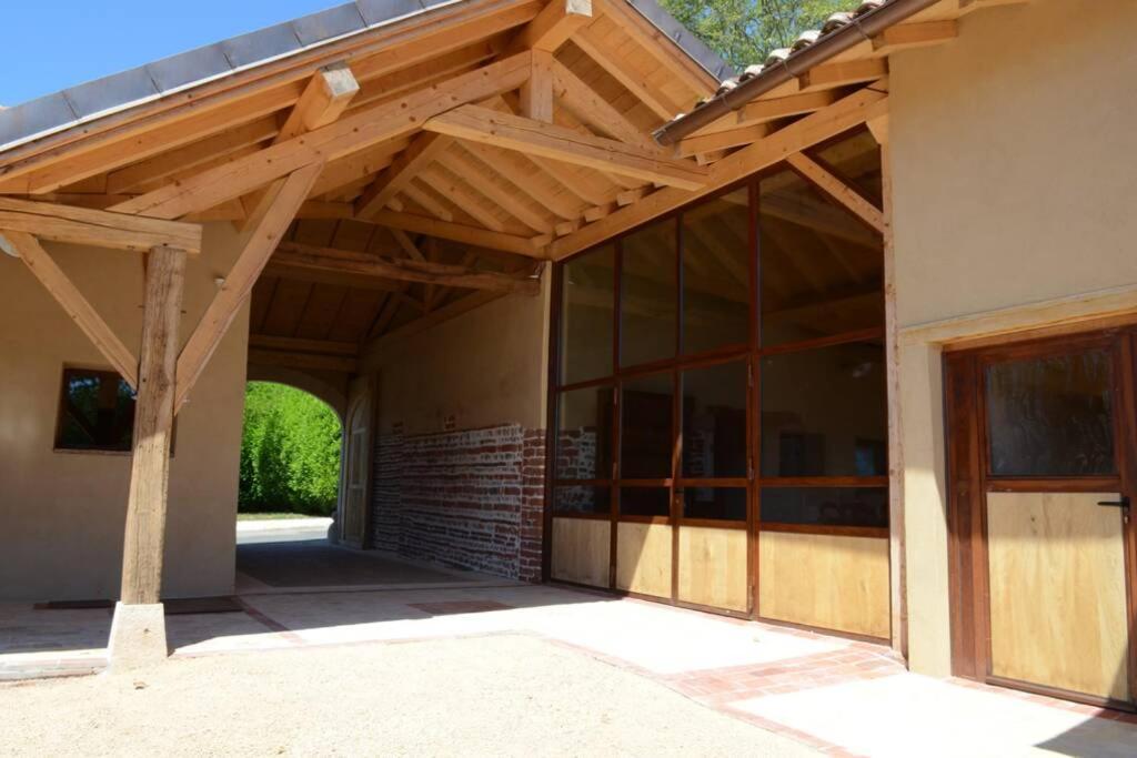 Ancien Haras Refait A Neuf A 3 Km De Vonnasヴィラ エクステリア 写真